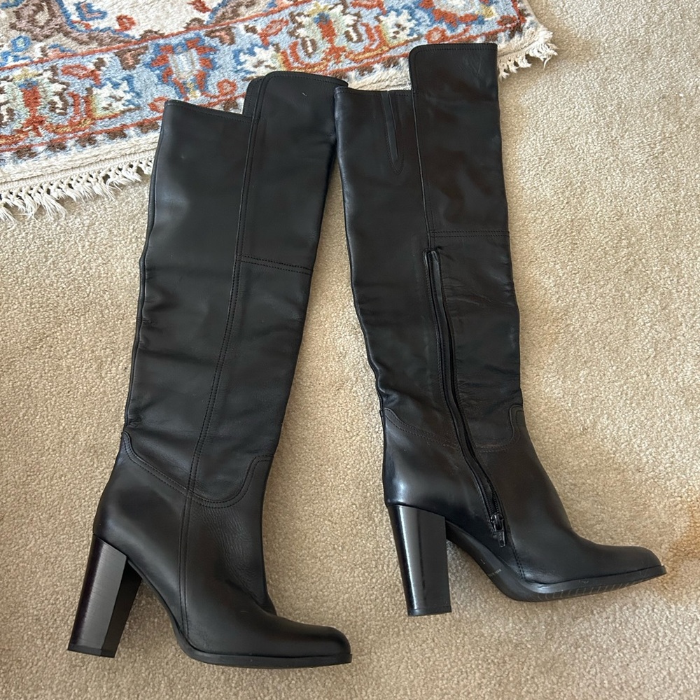 SAKS FIFTH AVENUE OVER THE KNEE BLACK HEELED BOOTS
